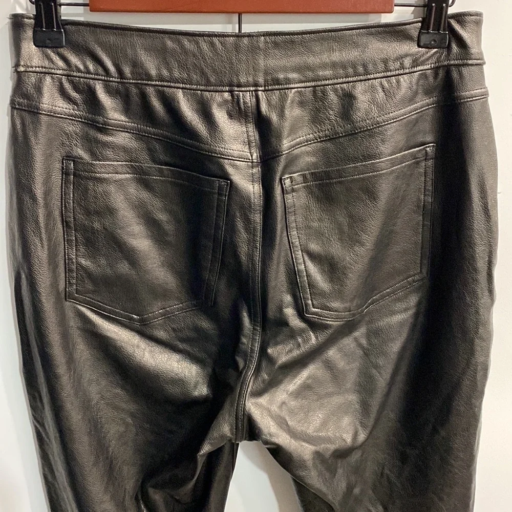 Spanx Leather Like Ankle Pant Black EUC